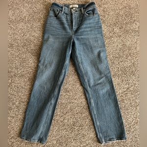 Abercrombie 90s Ultra High Rise Straight Leg Medium Wash Jeans